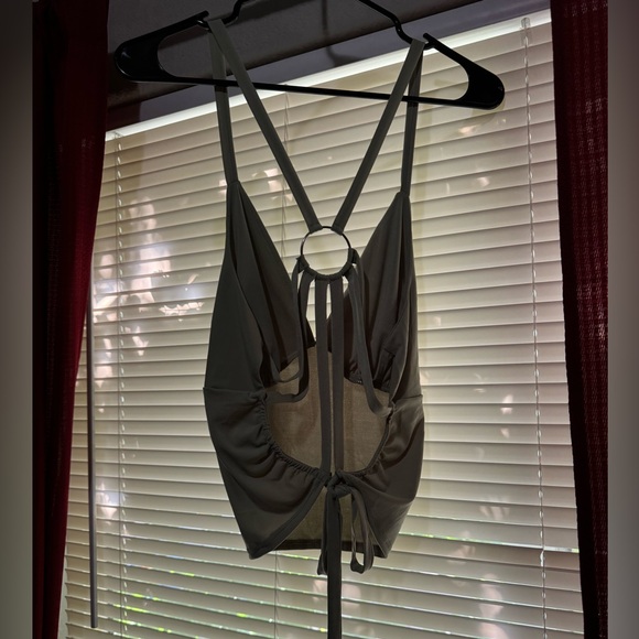 Cute top - Picture 2 of 3